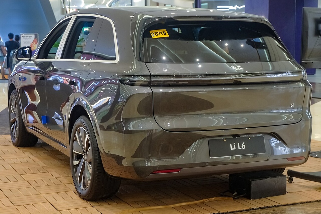 Li Auto L6