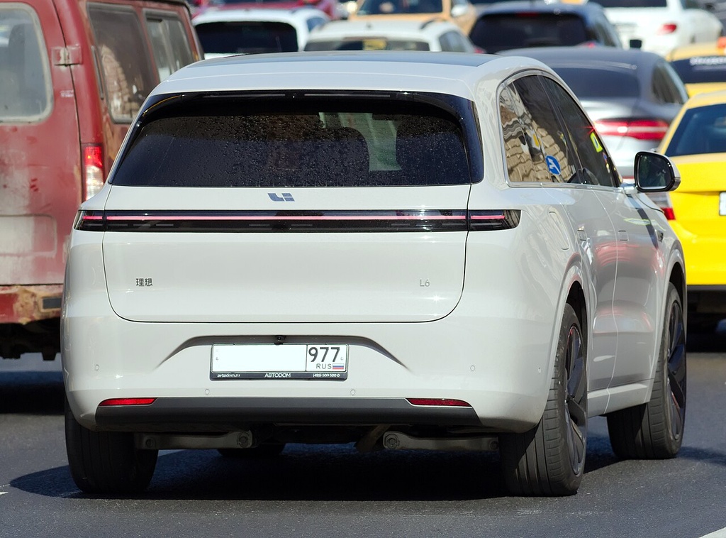 Li Auto L6