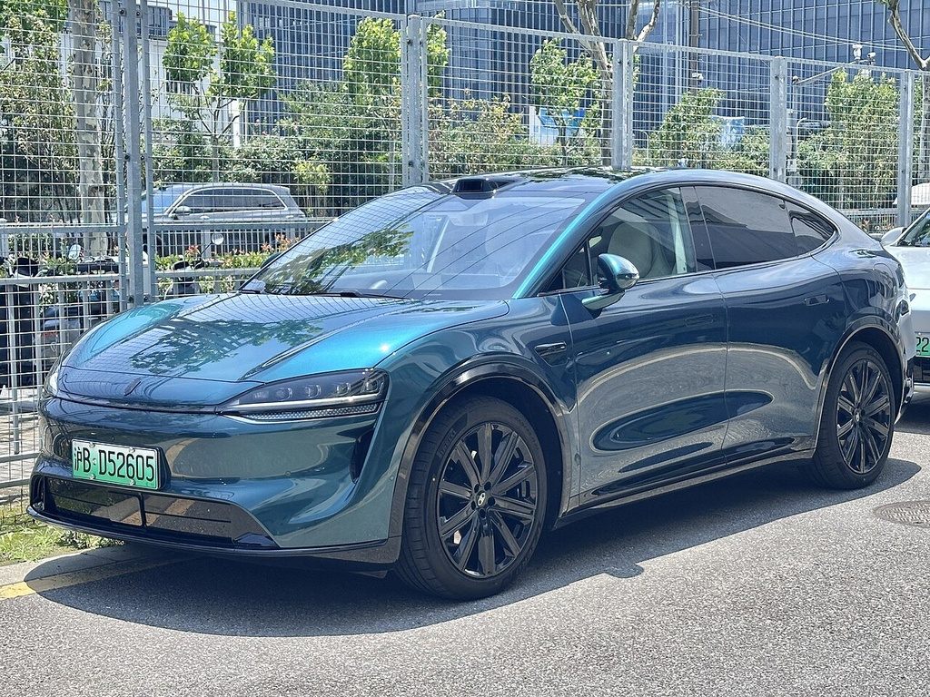 Luxeed R7