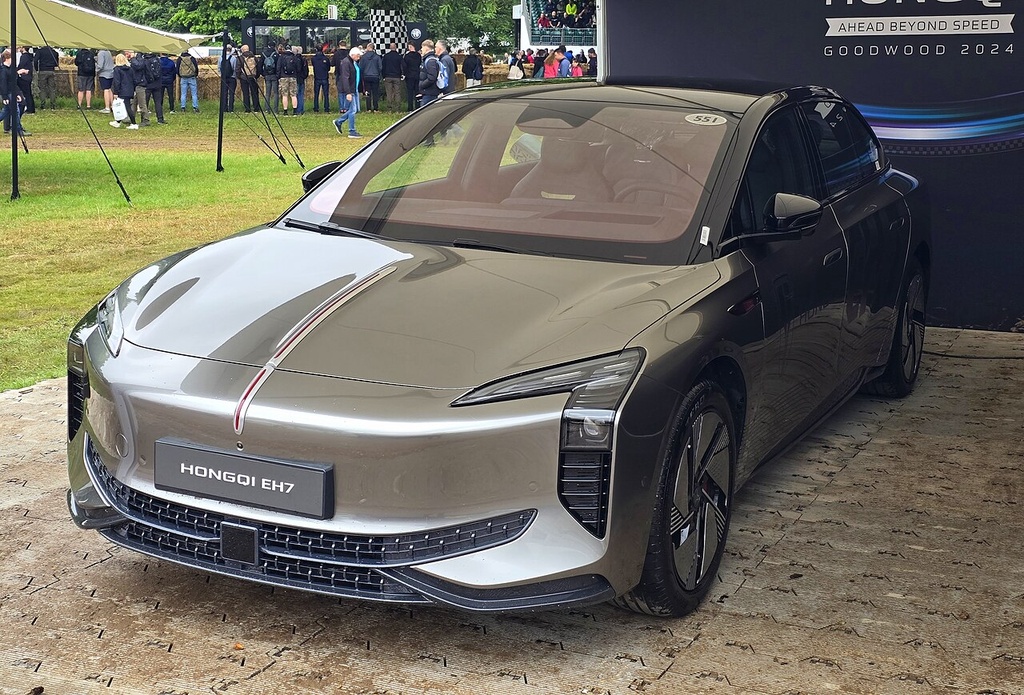 Hongqi EH7