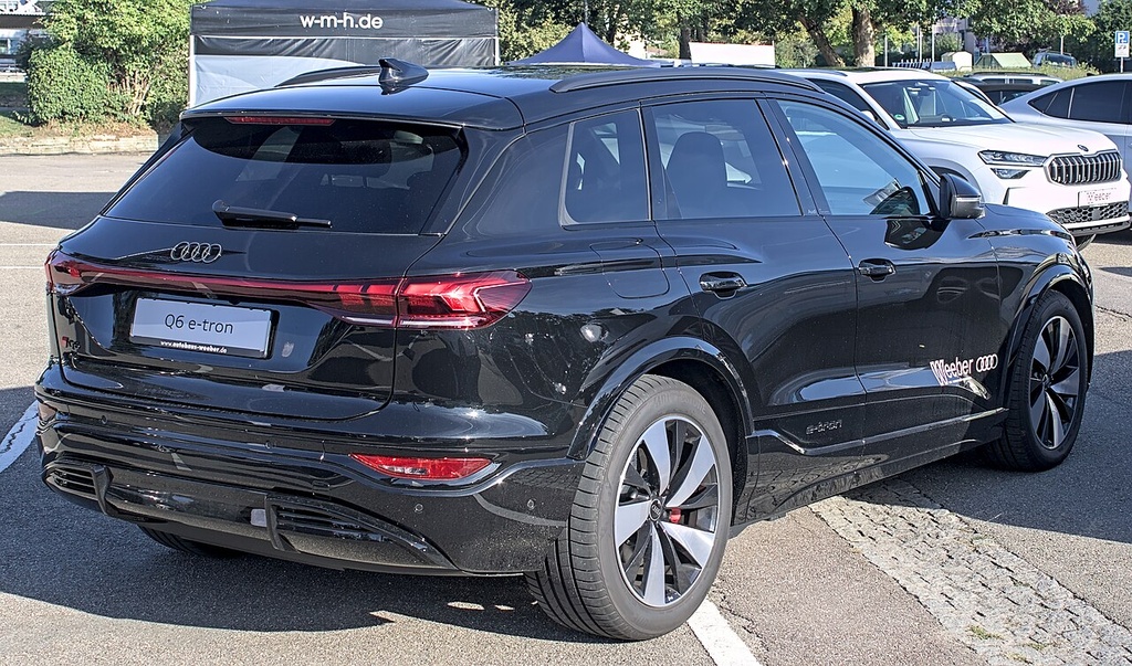 Audi Q6L e-tron