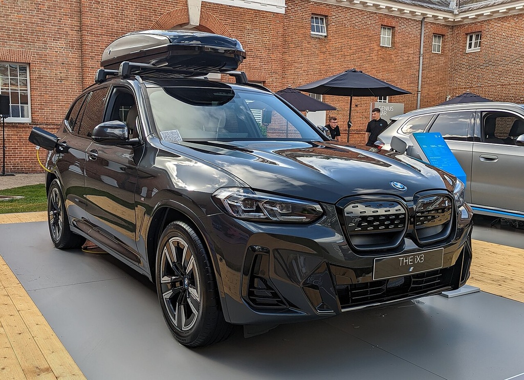 BMW iX3
