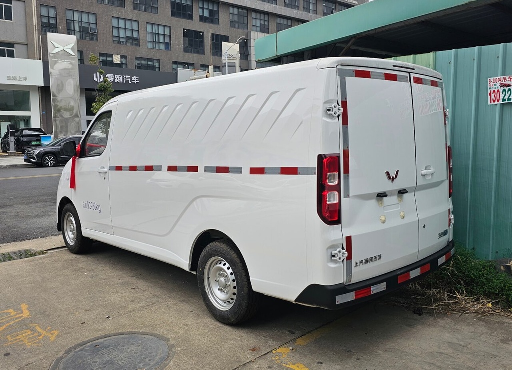 Wuling Yangguang 300 (furgon elektrik)