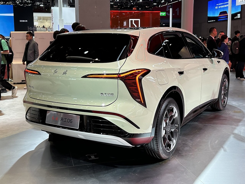 Hongqi Tiangong 06