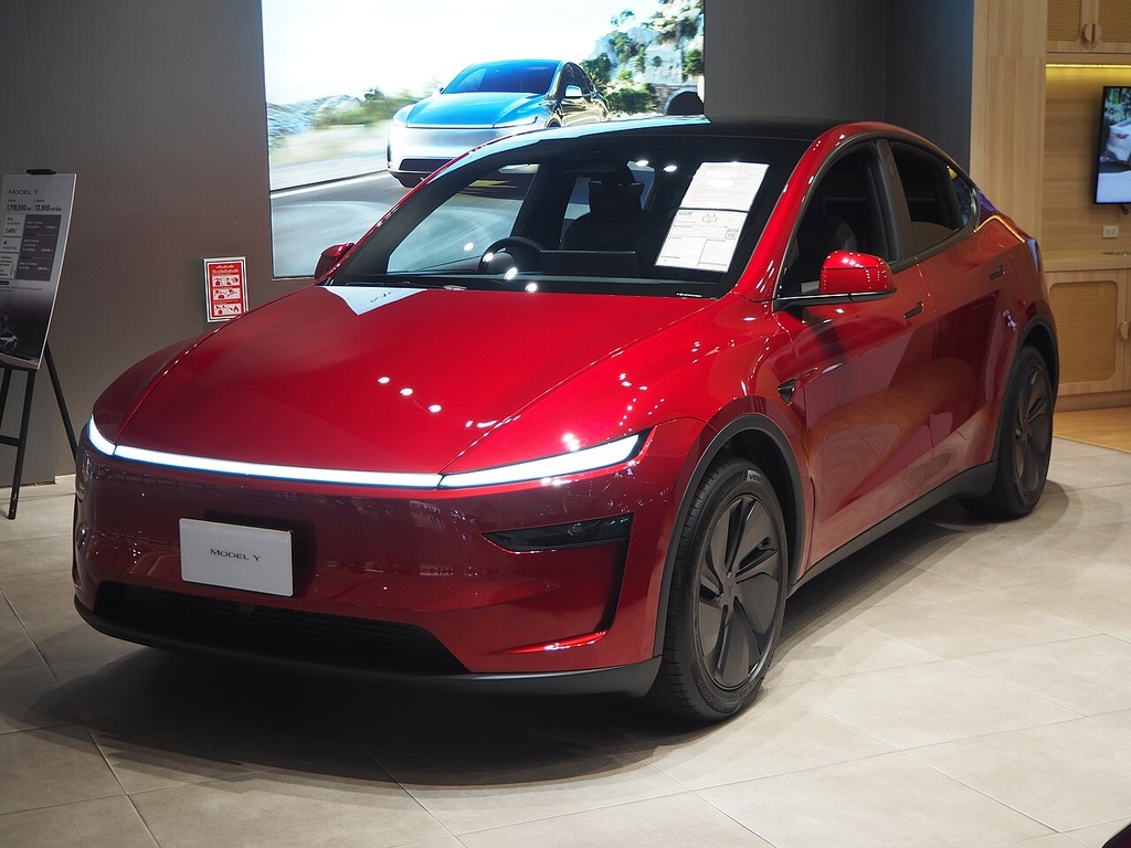 Tesla Model Y L
