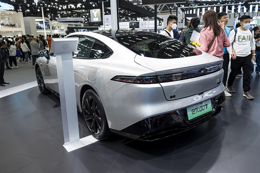 Dongfeng eπ 007