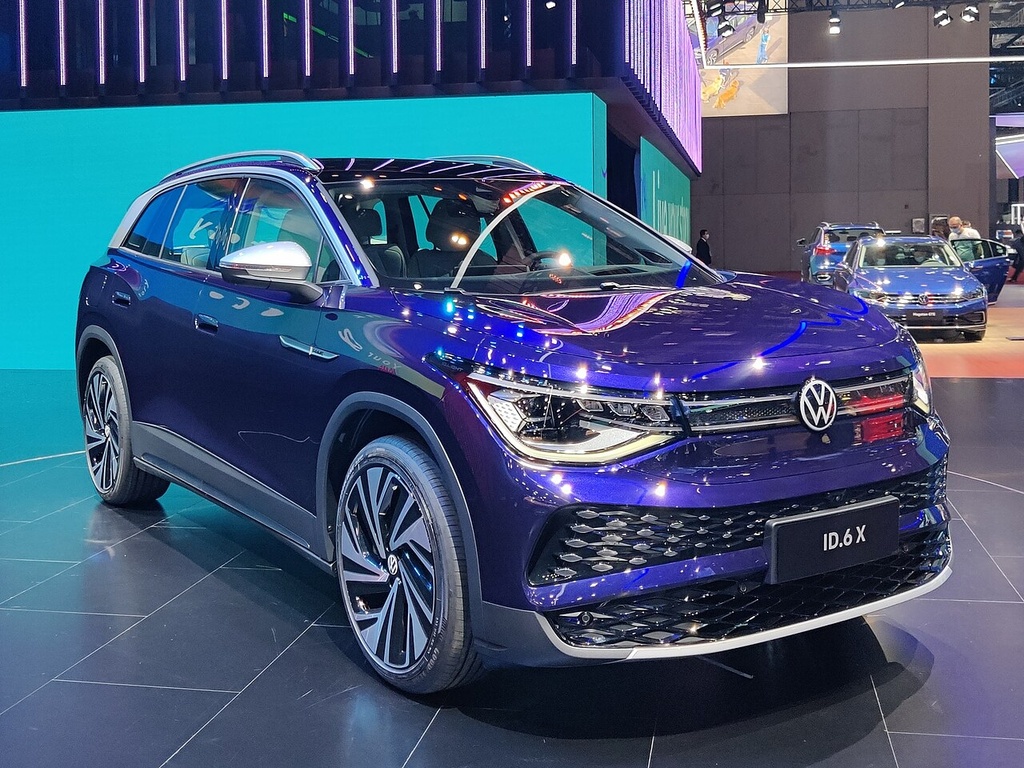 [WEB2-VOLKSWAGEN-ID-6-CROZZ] Volkswagen ID.6 Crozz