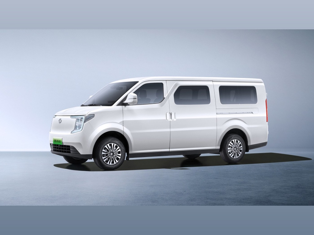 [WEB-RUICHI-R5-PAS] Ruichi R5 Passenger Van