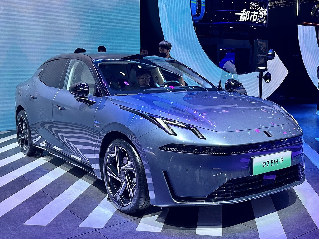 Lynk & Co 07