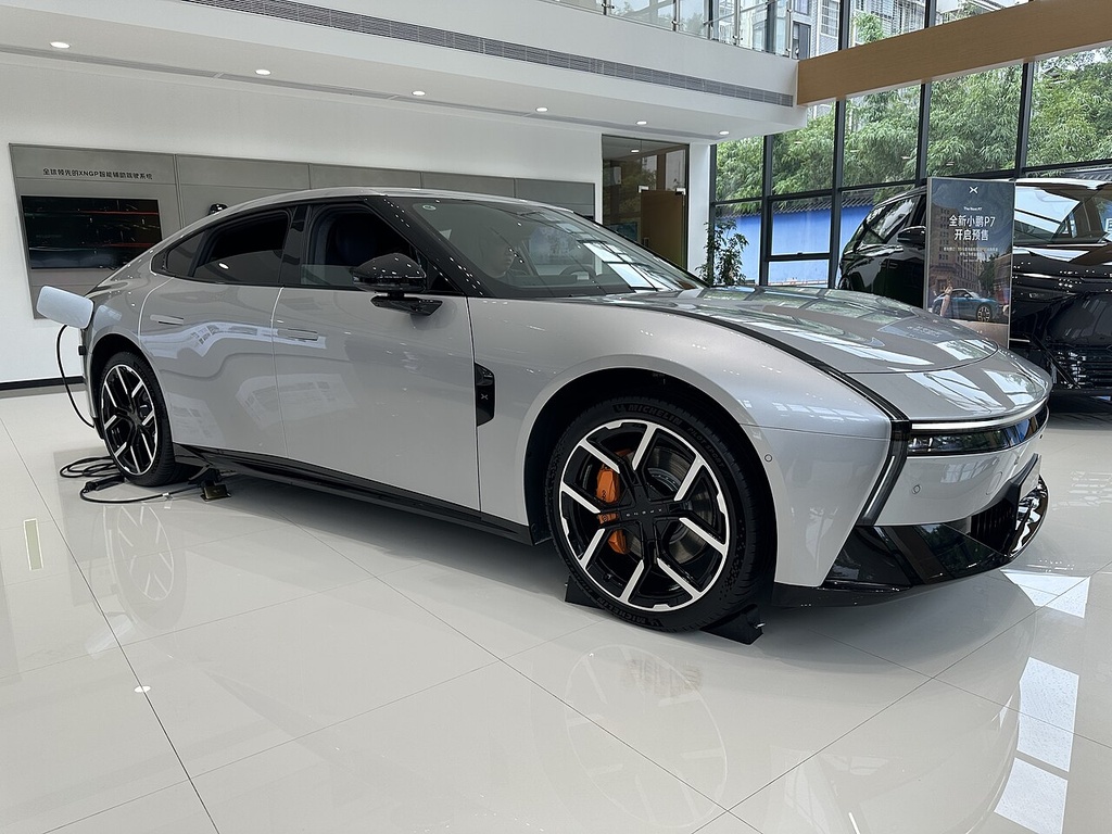 Xpeng P7