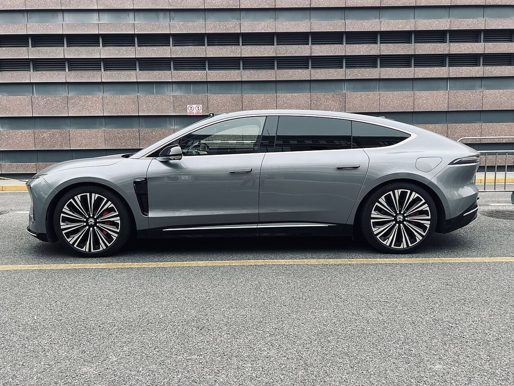 NIO ET9